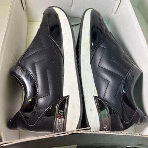 Karl Lagerfeld Paris Womens Melody Leather Fashion Slip-On Sneakers US 6.5 M